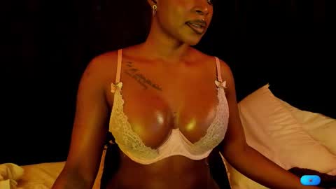 Mia online show from January 7, 12:25 am