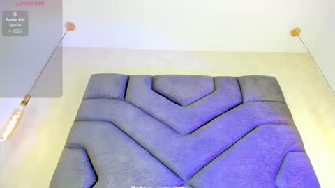 mia logan  online show from January 12, 4:29 am