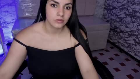 Snapshot of mialover_v chatting on September 10, 9:15 pm Hi Stream 1500 to 2100 online show from September 10, 9:15 pm