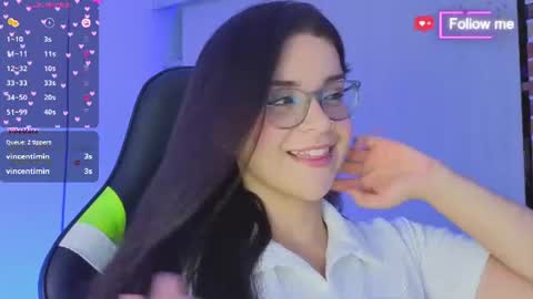 Mia online show from June 14, 6:03 am