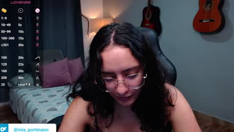 MIAPORTMANN online show from December 10, 1:55 pm