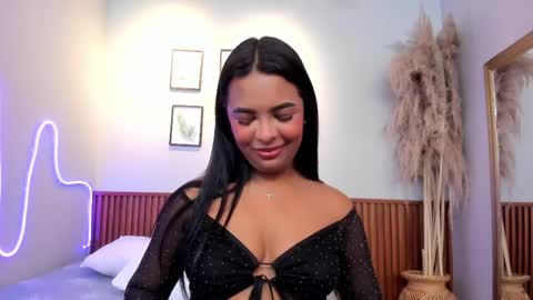 Mia Roggers online show from April 30, 3:34 am