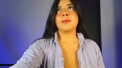 Snapshot of miasavagex18 chatting on February 2, 3:10 am MiaHancock online show from February 2, 3:10 am