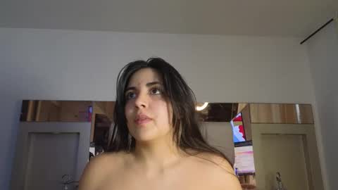 Snapshot of miasavagex18 chatting on December 8, 8:47 pm MiaHancock online show from December 8, 8:47 pm