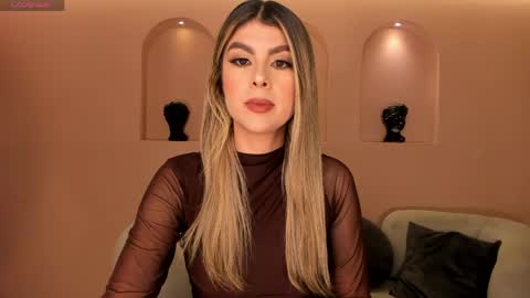 Mia Silva online show from May 20, 11:07 am