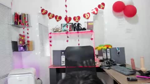 Snapshot of miautena chatting on February 19, 12:44 pm Mariana  online show from February 19, 12:44 pm