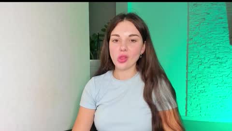 Michellee online show from November 4, 5:51 pm