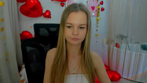 midnighteaura online show from February 3, 2:53 am