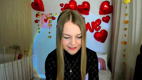 midnighteaura online show from February 6, 7:50 pm