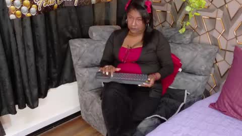 miia_blace online show from August 3, 10:21 am