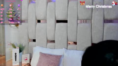 Snapshot of miia_schwarz chatting on December 11, 10:27 pm Miia Schwarz online show from December 11, 10:27 pm