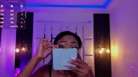 Snapshot of miia_schwarz chatting on October 18, 8:43 pm Miia Schwarz online show from October 18, 8:43 pm