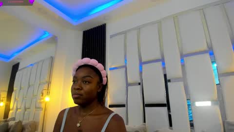 Snapshot of miia_schwarz chatting on October 2, 9:42 pm Miia Schwarz online show from October 2, 9:42 pm