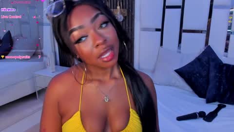 Snapshot of miia_schwarz chatting on December 14, 2:21 pm Miia Schwarz online show from December 14, 2:21 pm