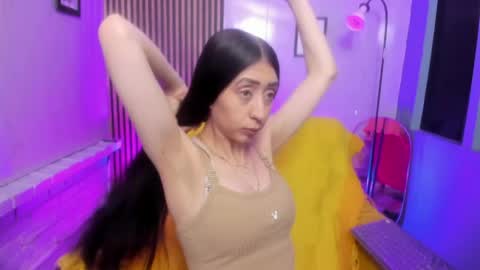 miilu  online show from April 7, 3:41 am