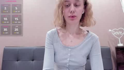 Mika online show from October 29, 11:51 pm