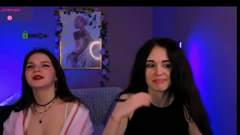 Mika online show from November 28, 8:45 pm