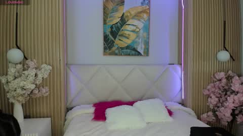 mila_hank online show from March 17, 12:20 pm