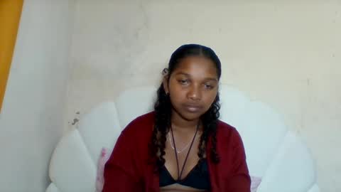 mila_lunah online show from May 22, 1:58 am