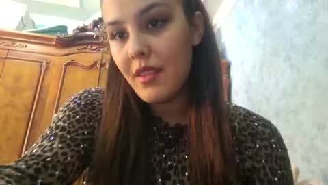 milaasecret online show from July 6, 6:18 am
