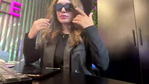 milana online show from March 4, 10:44 am