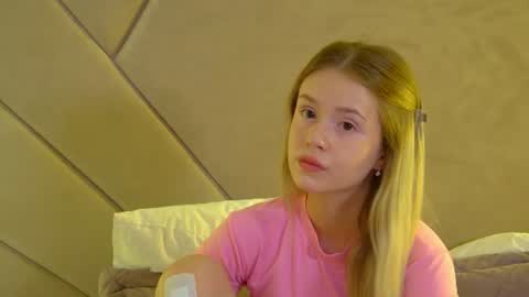 MilanaBalmain online show from July 7, 6:47 am