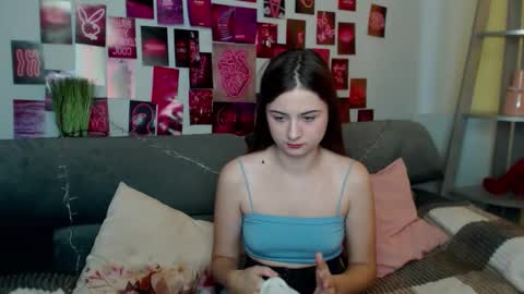 milanaroz online show from October 3, 6:18 am