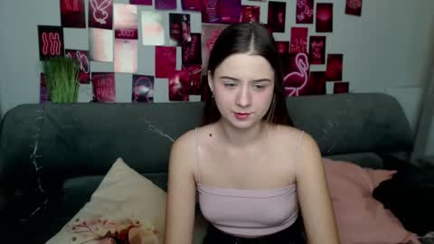 milanaroz online show from October 16, 4:59 am