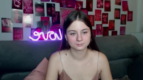 milanaroz online show from November 15, 6:03 am