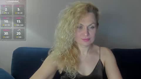 milanna_x online show from November 22, 6:10 pm