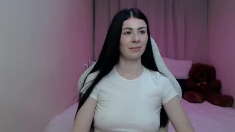 milasecretsss online show from April 18, 7:22 am