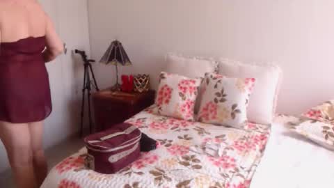 Snapshot of milchanell chatting on September 11, 7:03 pm milchanell online show from September 11, 7:03 pm