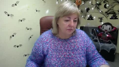 Snapshot of milenawedxy chatting on October 16, 5:21 am Milena online show from October 16, 5:21 am