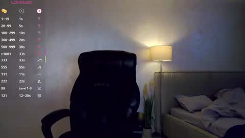 M online show from April 19, 8:25 am