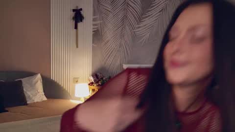 Miley online show from December 5, 5:29 am