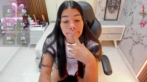 MILEY online show from December 22, 7:28 pm