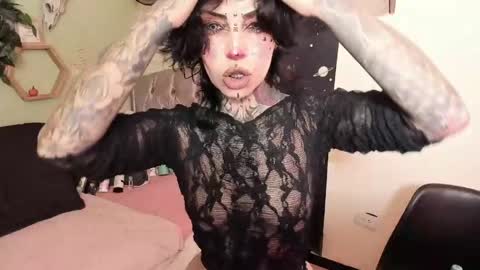 Isabella online show from April 1, 1:34 pm