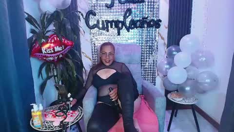  milf sikiu  online show from April 23, 10:45 pm
