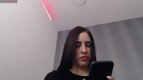 Amira online show from February 18, 1:00 pm