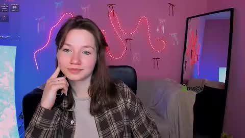 Mila online show from March 13, 8:32 pm