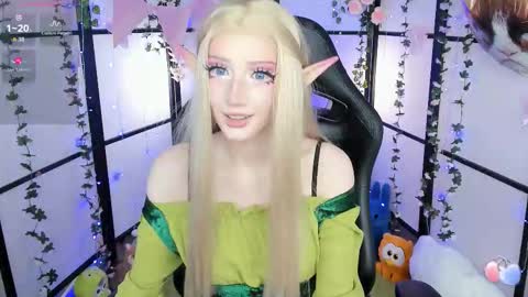 Snapshot of milkycute chatting on October 9, 12:15 am milky cute online show from October 9, 12:15 am