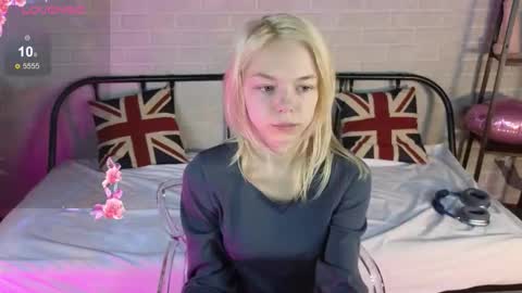 Hello  Im Mila online show from October 14, 8:28 am