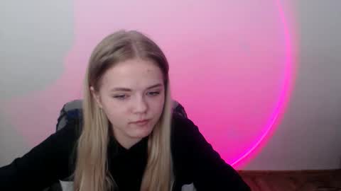 millaloveli online show from March 5, 8:32 am