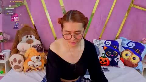 Snapshot of milleyjones_ chatting on October 8, 2:38 am milleyjones_ online show from October 8, 2:38 am