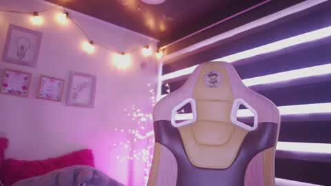 MILLY online show from March 5, 7:28 pm