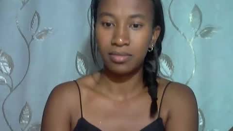 minouch211907 online show from March 23, 4:24 pm