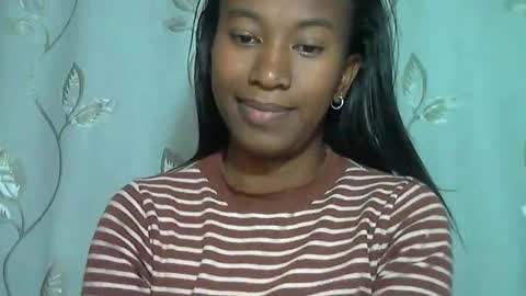 minouch211907 online show from March 27, 3:30 am