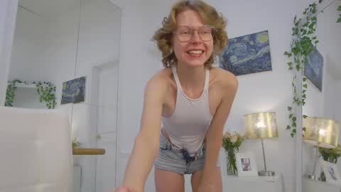 mira_marni online show from November 17, 11:11 am