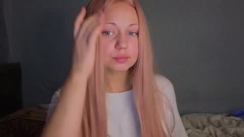 Snapshot of mirahardmanxx chatting on October 12, 1:41 am mirahardmanxx online show from October 12, 1:41 am