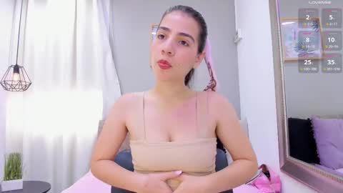    online show from December 5, 12:50 pm